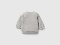 Sweatshirt with embroidery and patches in organic cotton