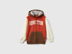 Sweatshirt with lined hood