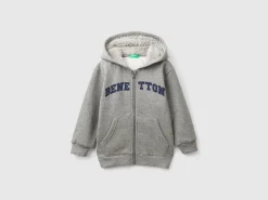 Sweatshirt with lined hood