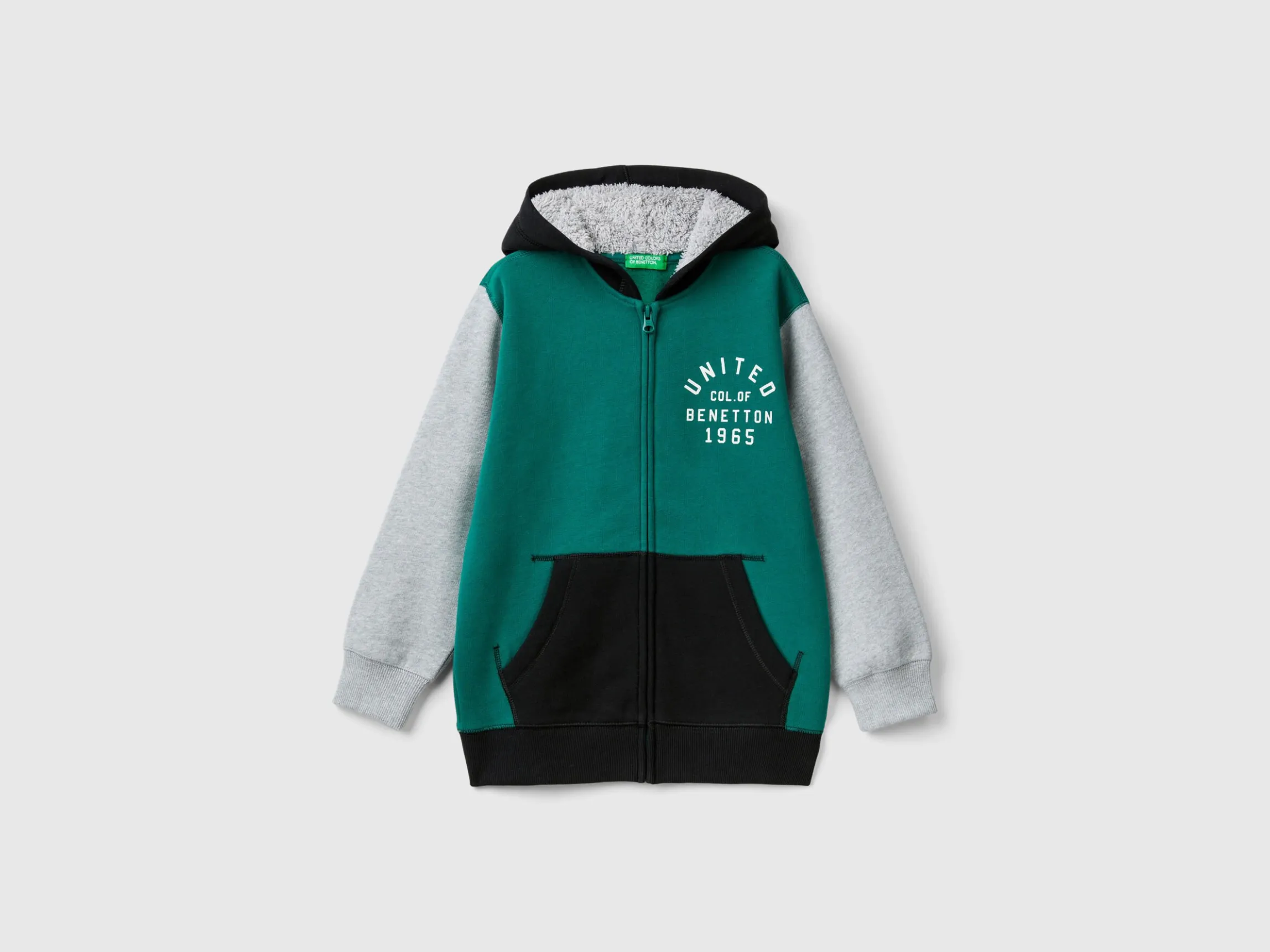 Sweatshirt with lined hood