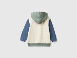Sweatshirt with lined hood