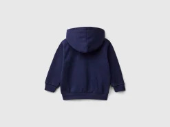 Sweatshirt with lined hood