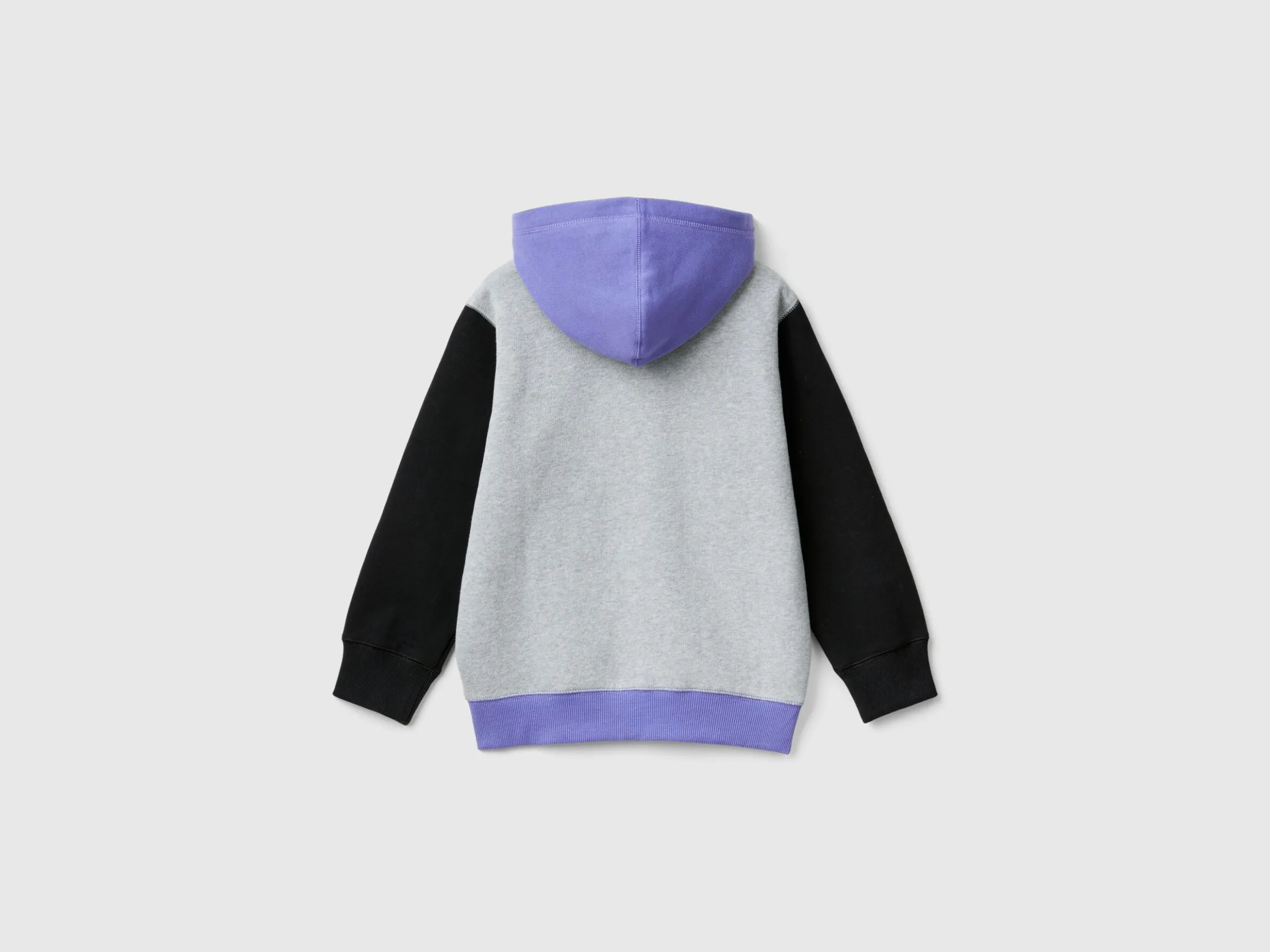 Sweatshirt with lined hood