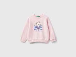 Sweatshirt with petal look applique