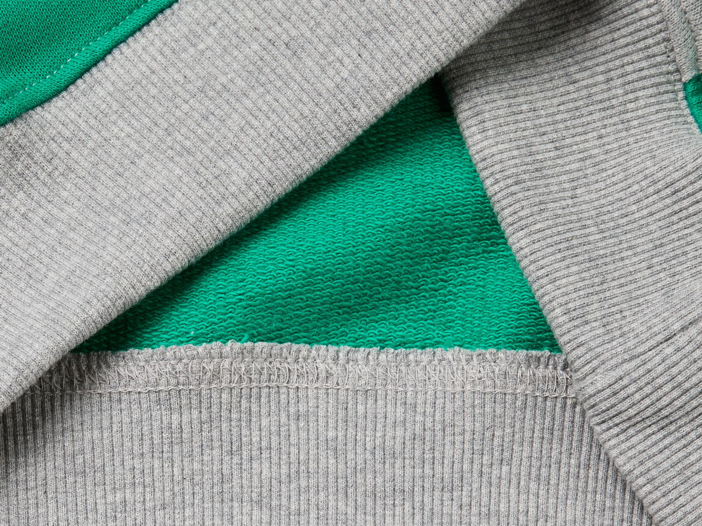 Sweatshirt with print