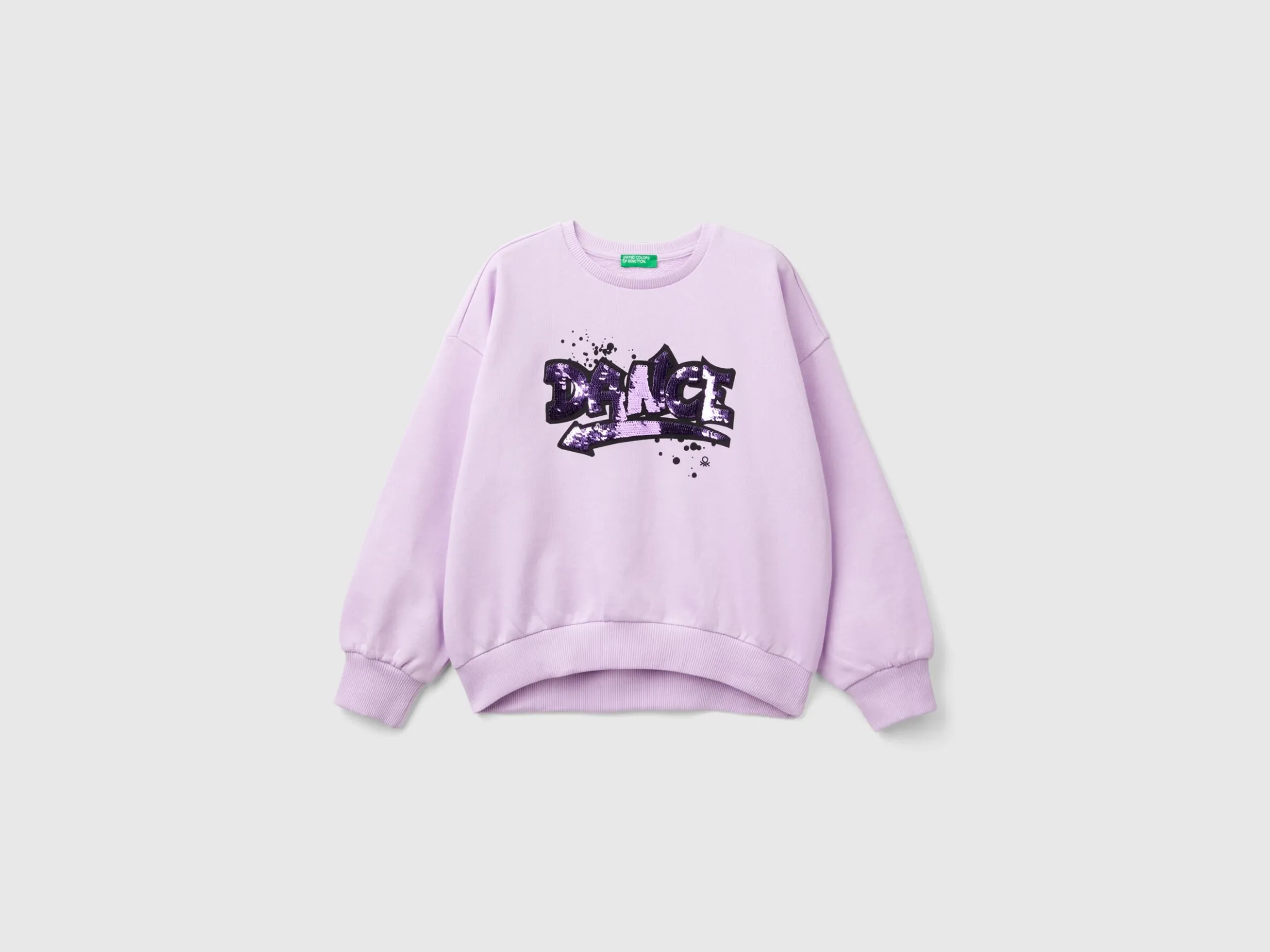 Sweatshirt with sequins