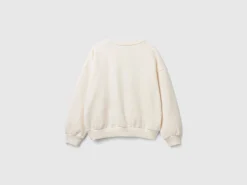 Sweatshirt with sequins