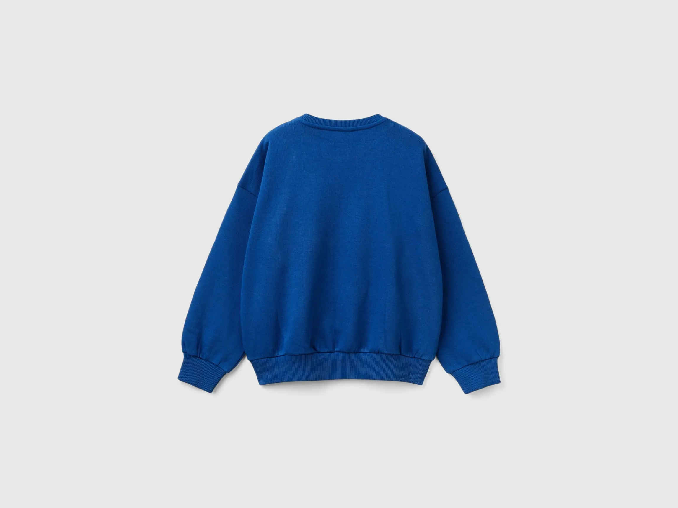 Sweatshirt with sequins