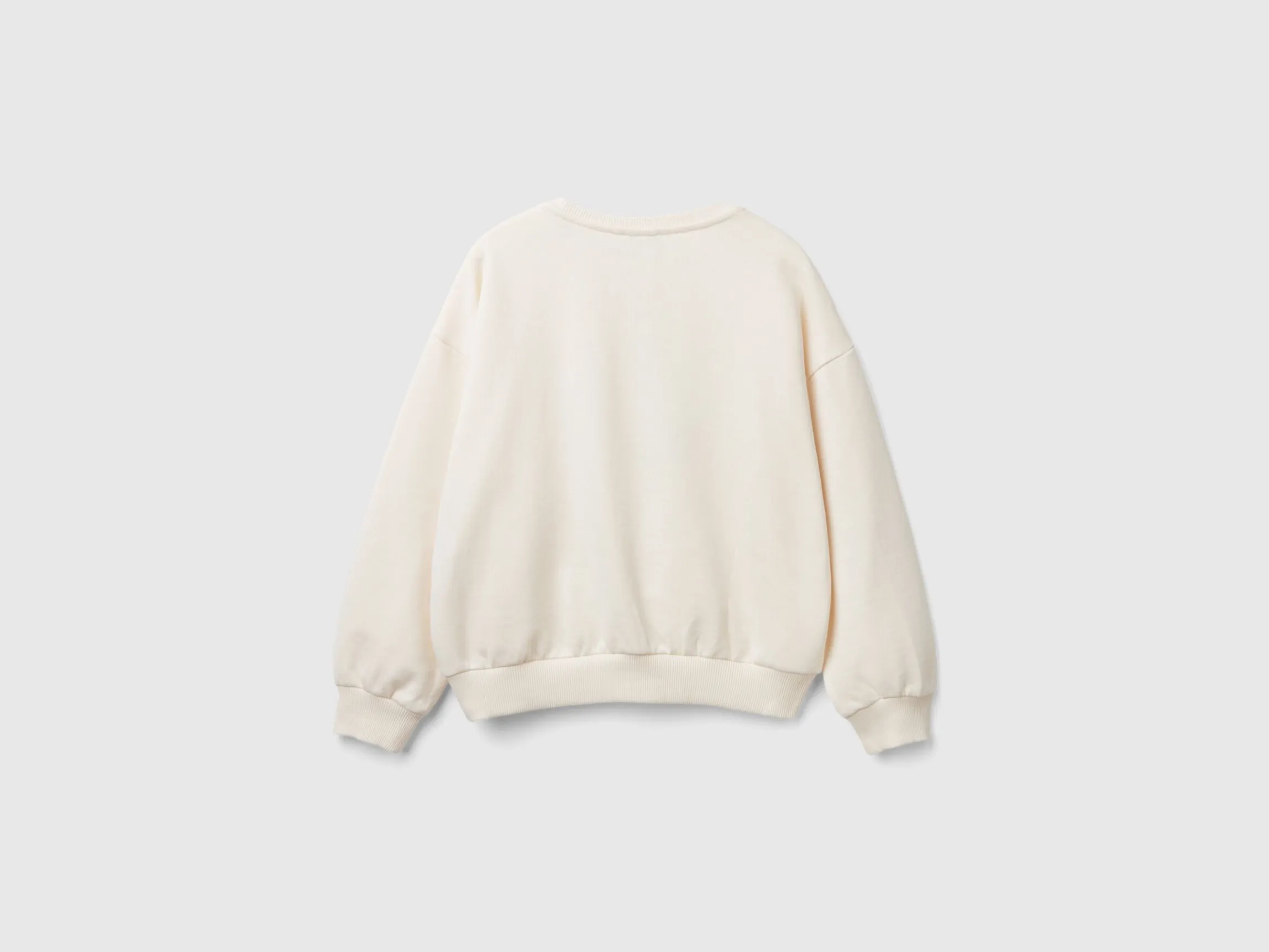 Sweatshirt with sequins