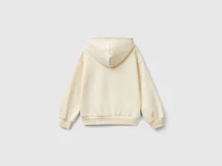 Sweatshirt with studs