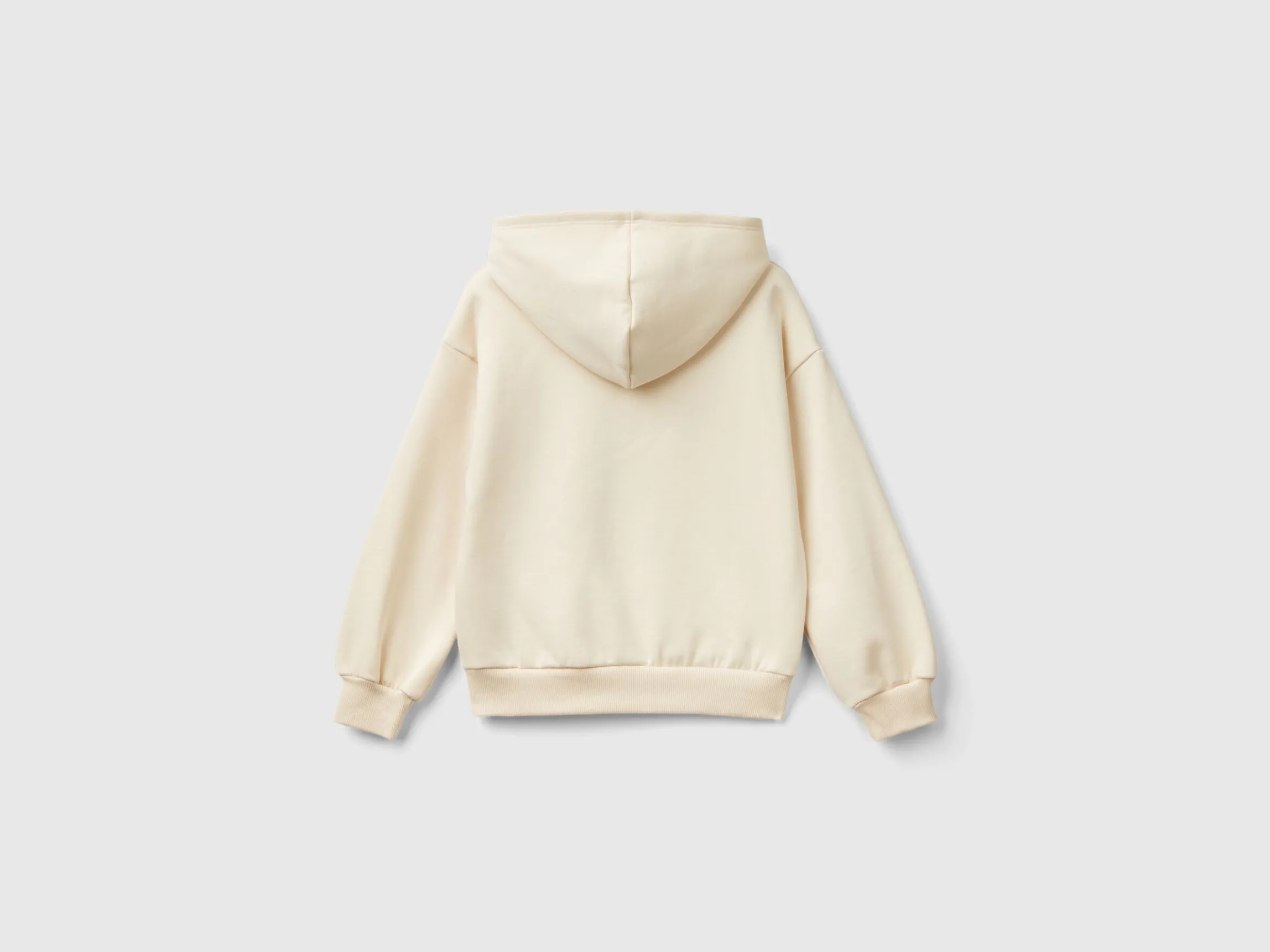 Sweatshirt with studs
