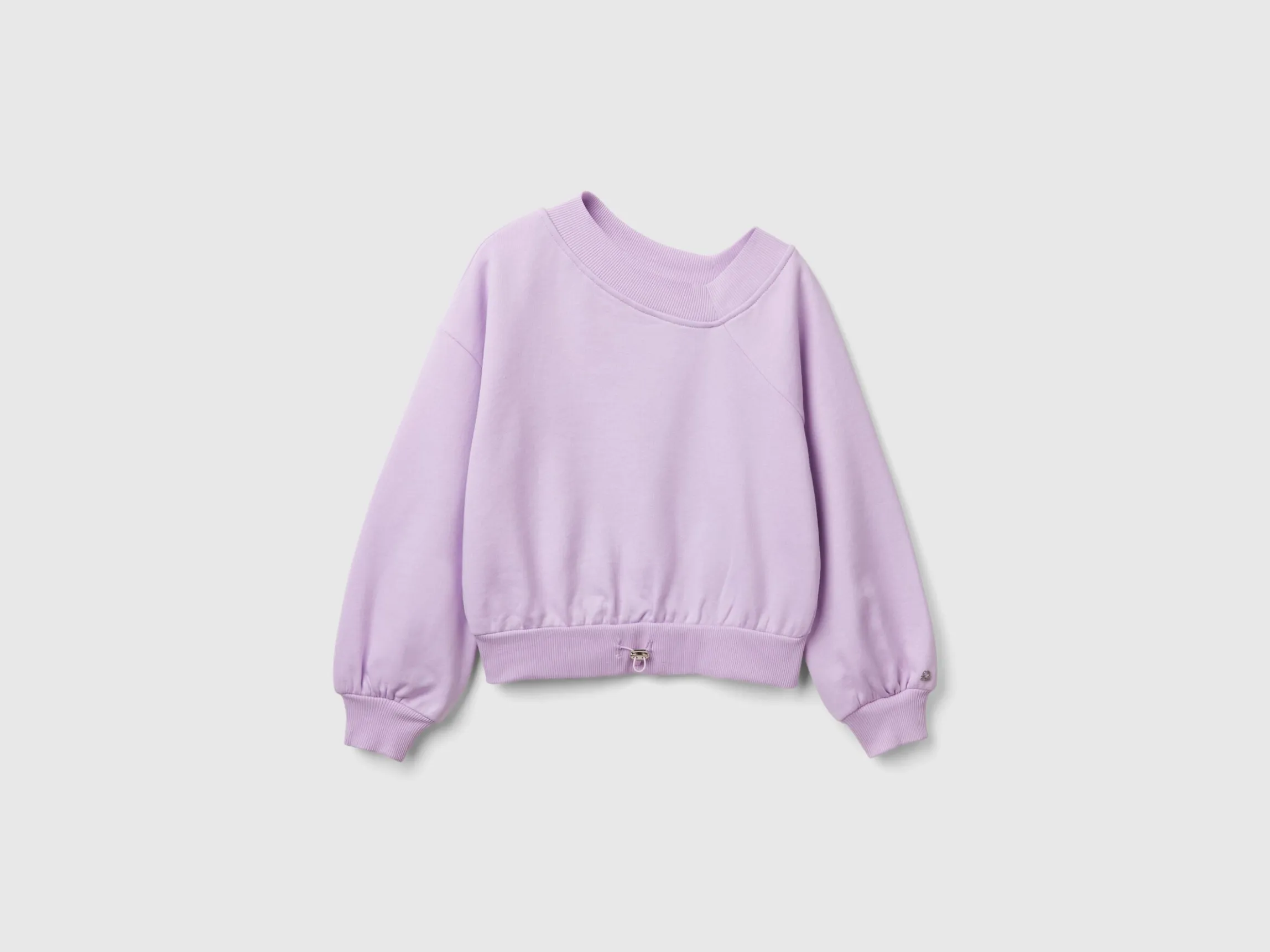 Sweatshirt with uneven neckline