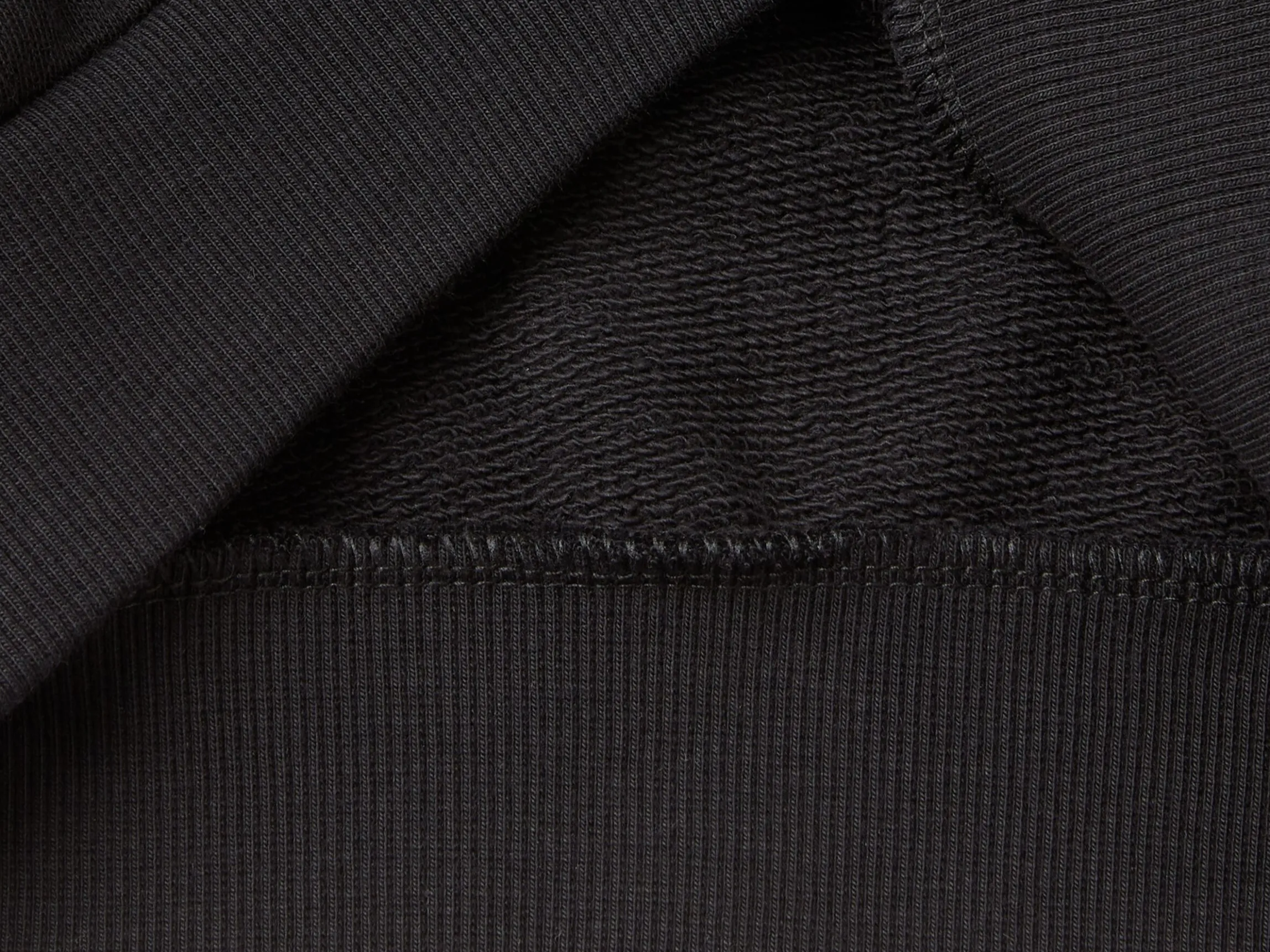 Sweatshirt with zip and collar