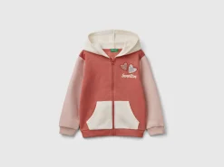 Sweatshirt with zip and sequins