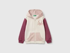 Sweatshirt with zip and sequins