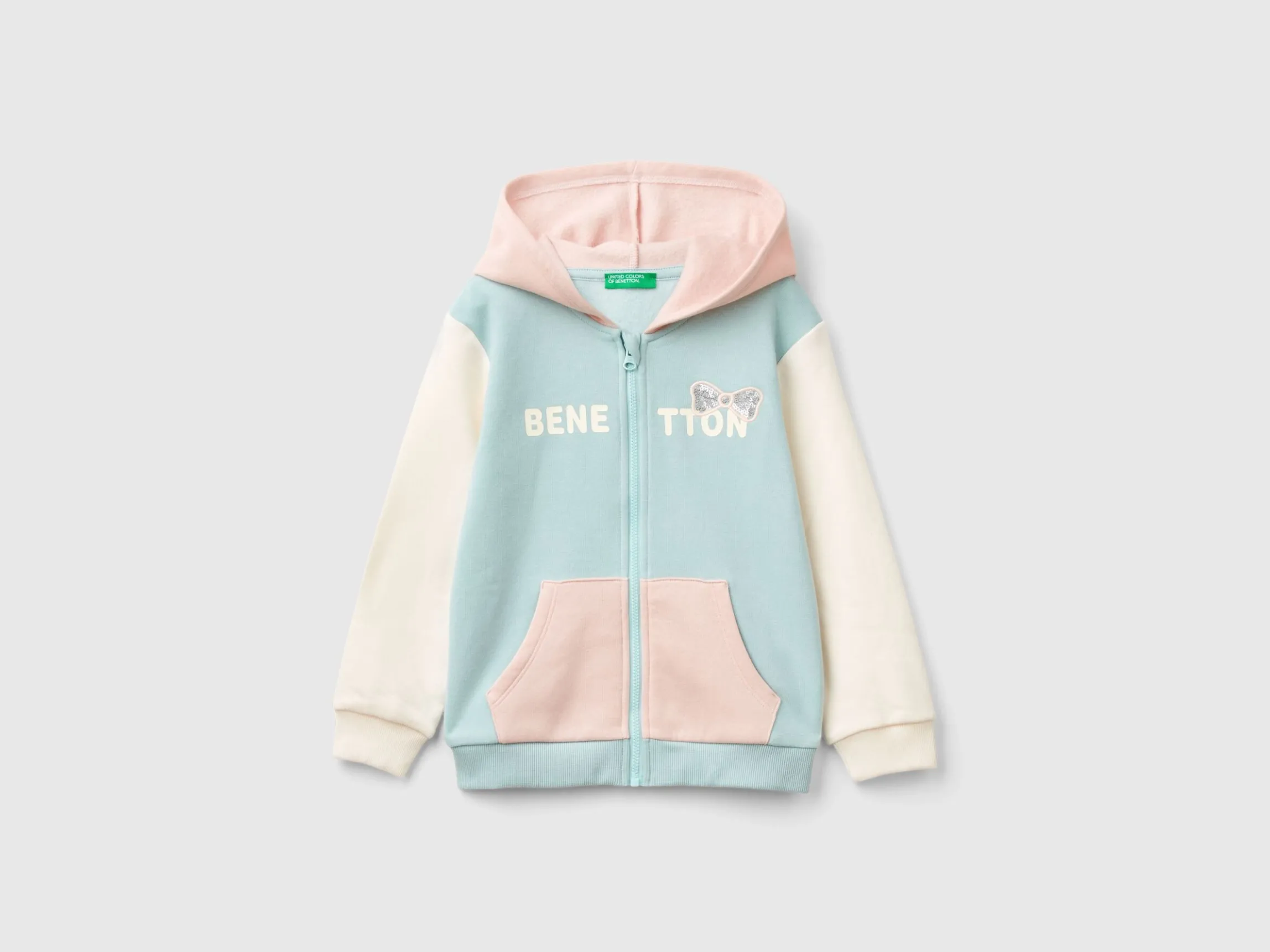 Sweatshirt with zip and sequins