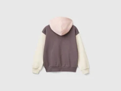 Sweatshirt with zip and sequins