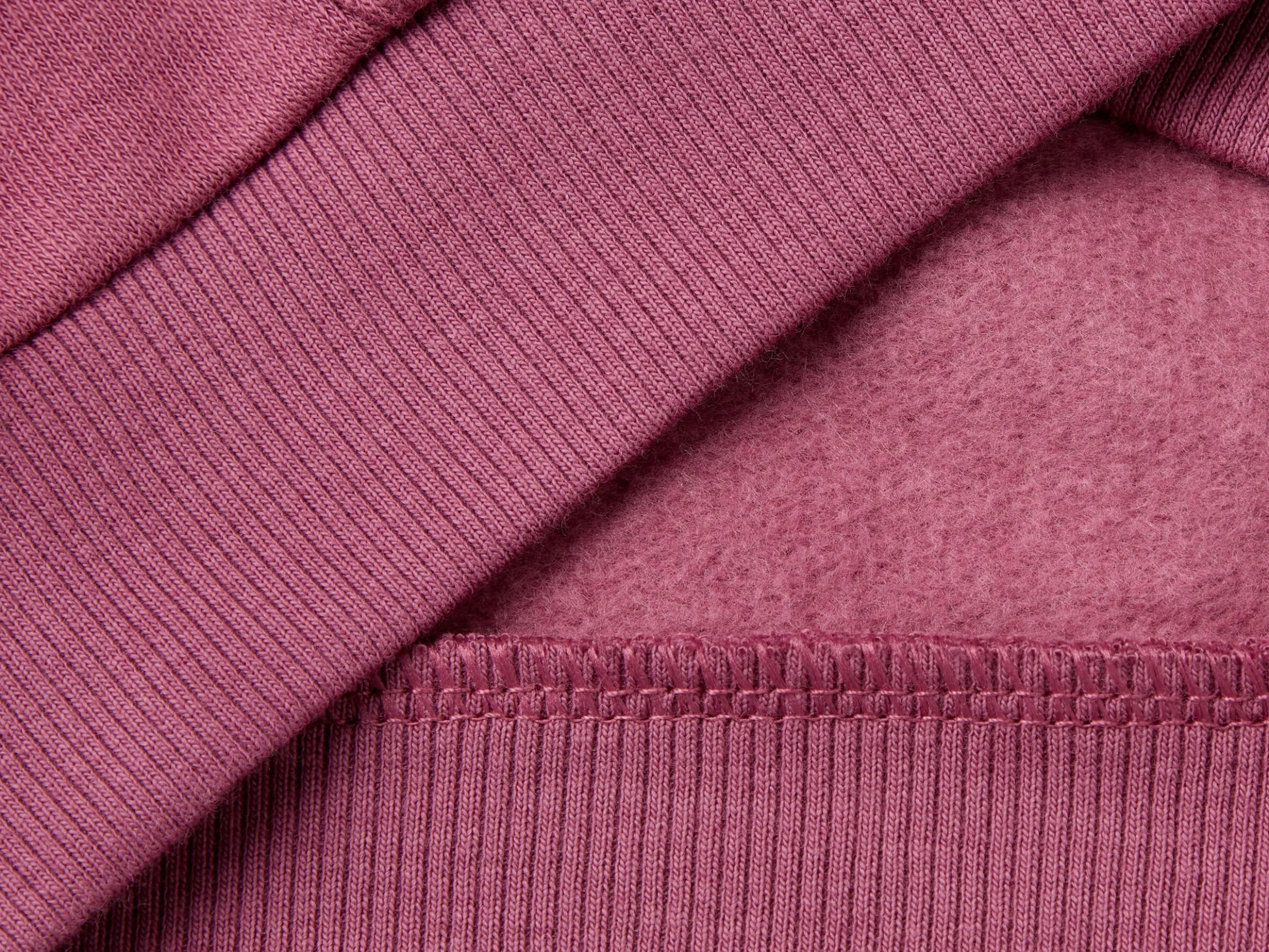 Sweatshirt with zip and sequins