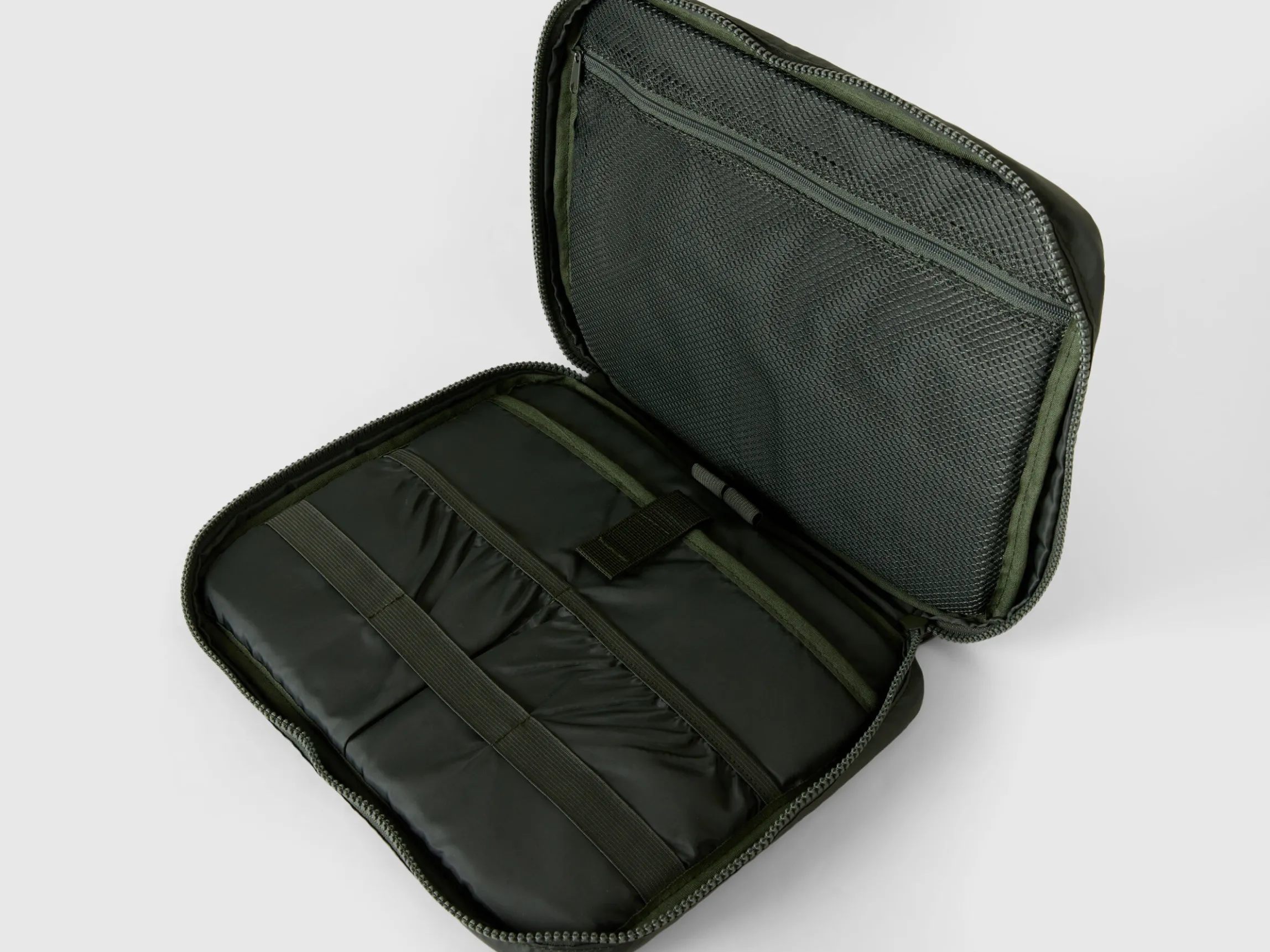 Tablet and accessory case