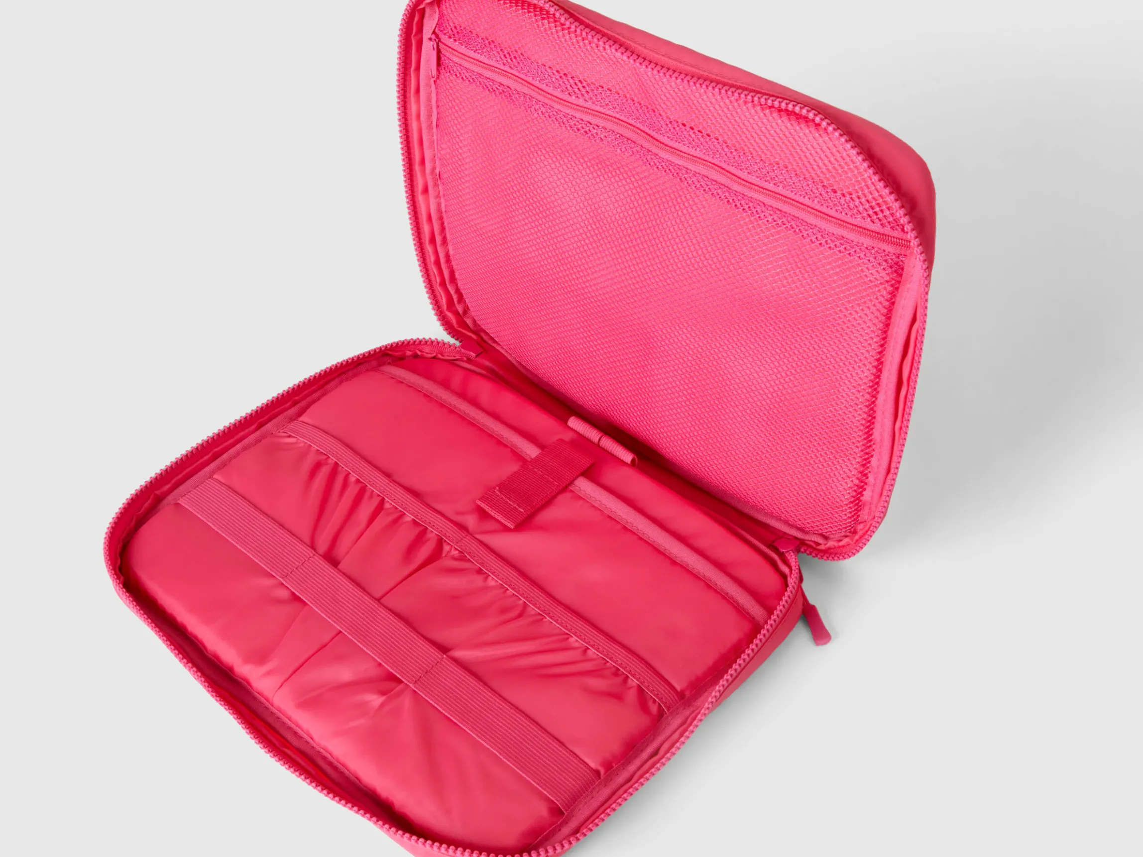 Tablet and accessory case