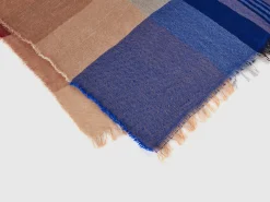 Tartan scarf in wool blend