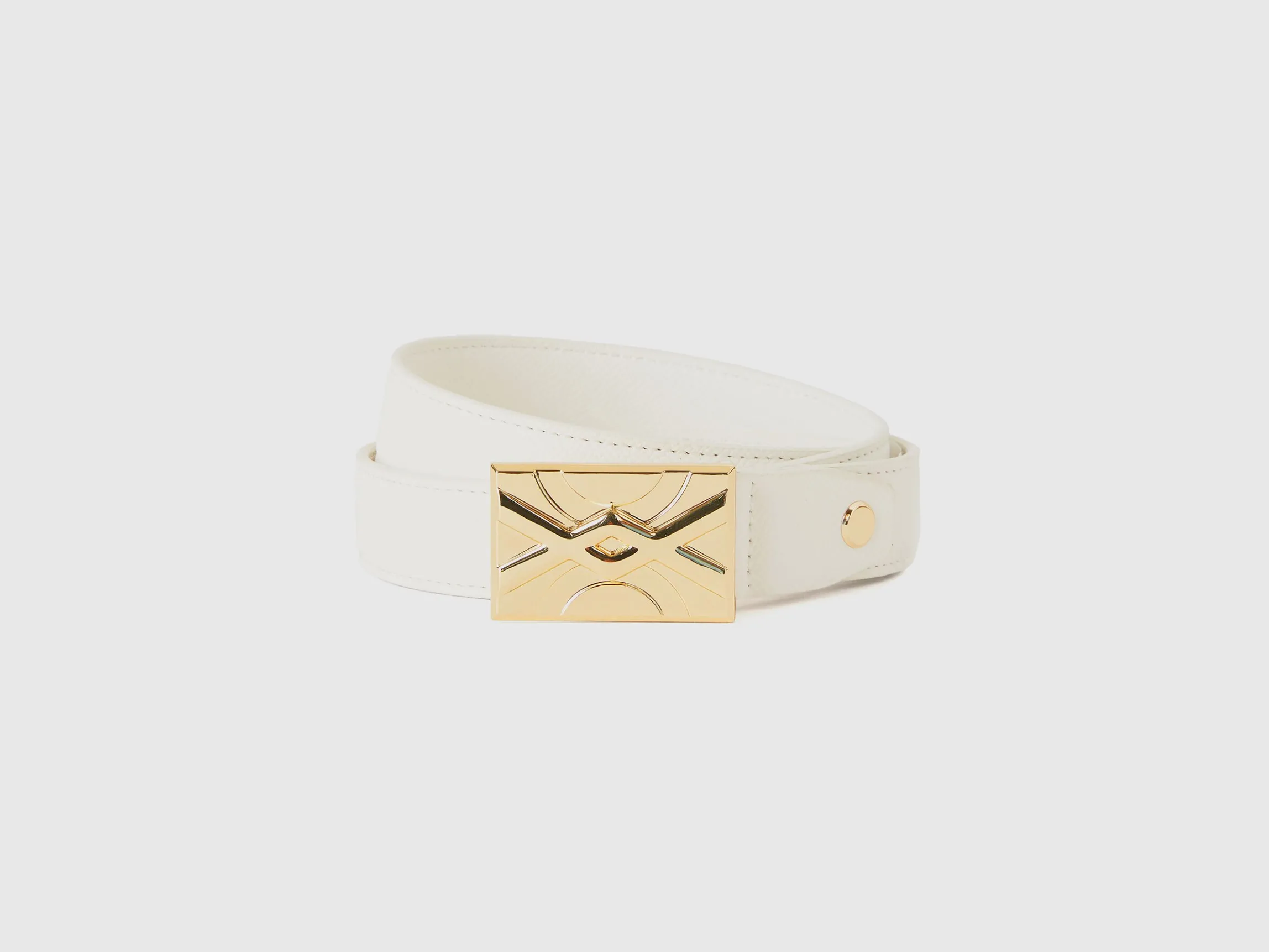 Thin white belt