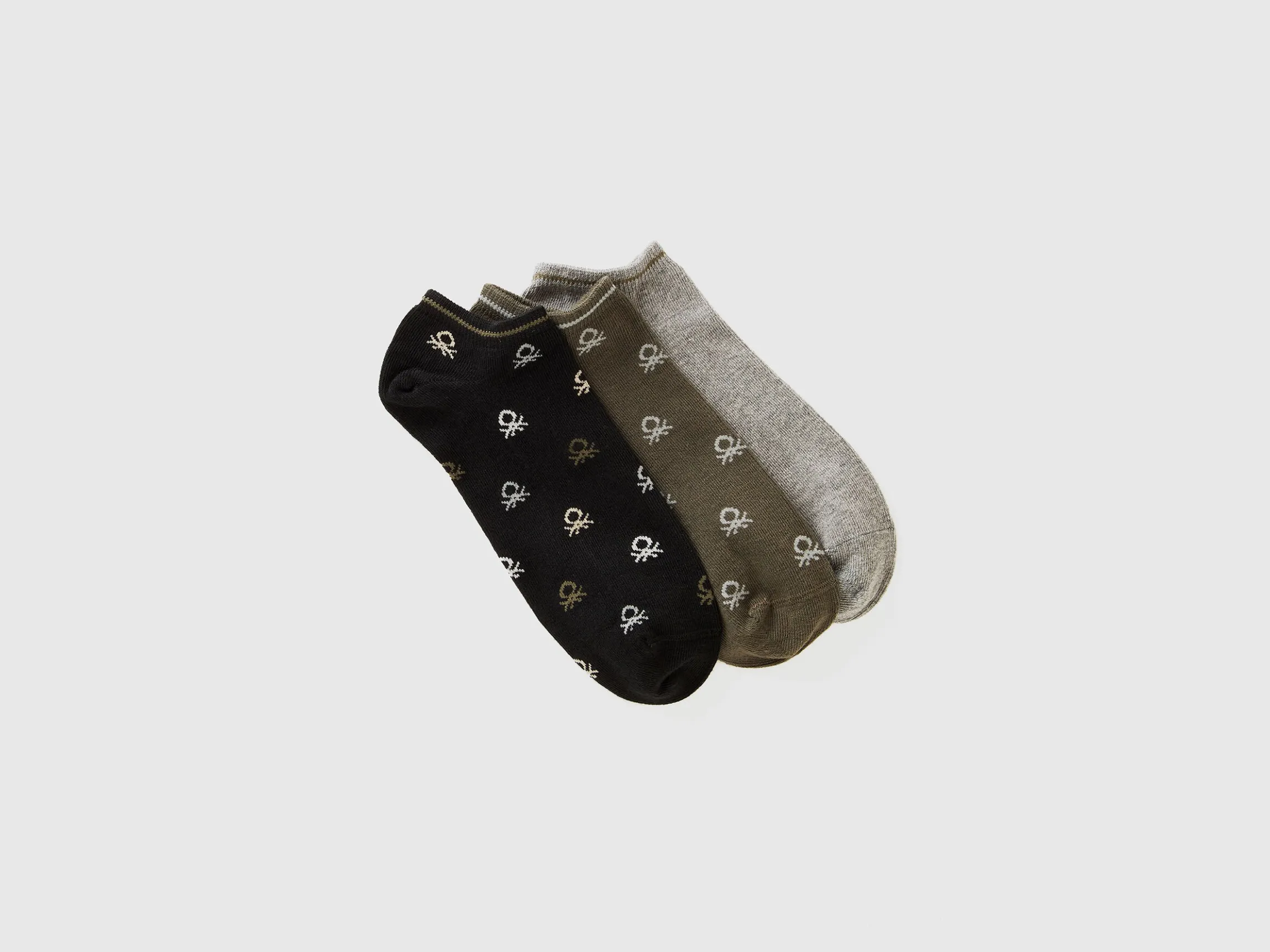Three pairs of short socks with logo