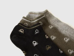 Three pairs of short socks with logo
