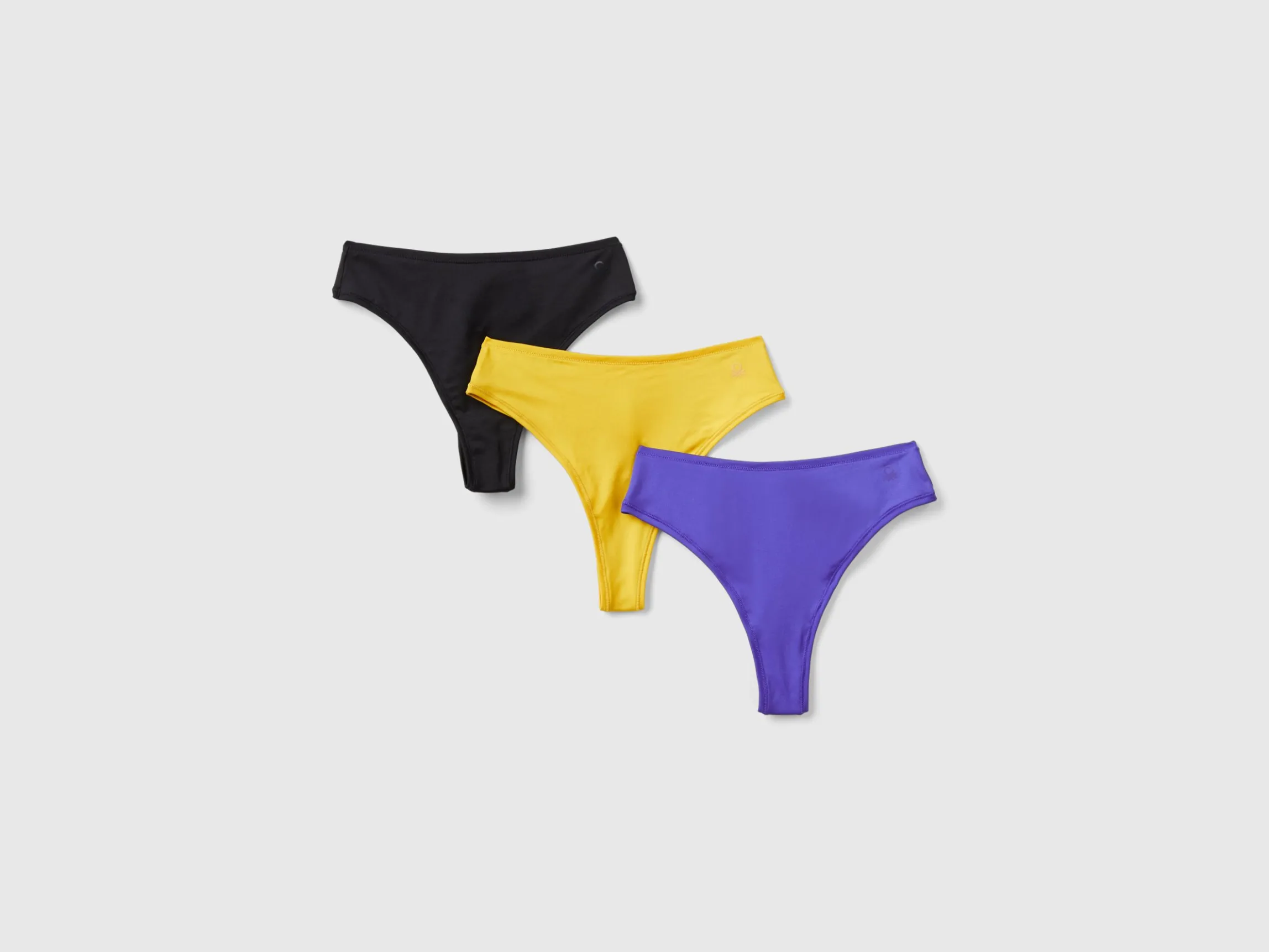 Three sports briefs in recycled fabric