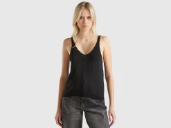 Top with V-neck and lurex
