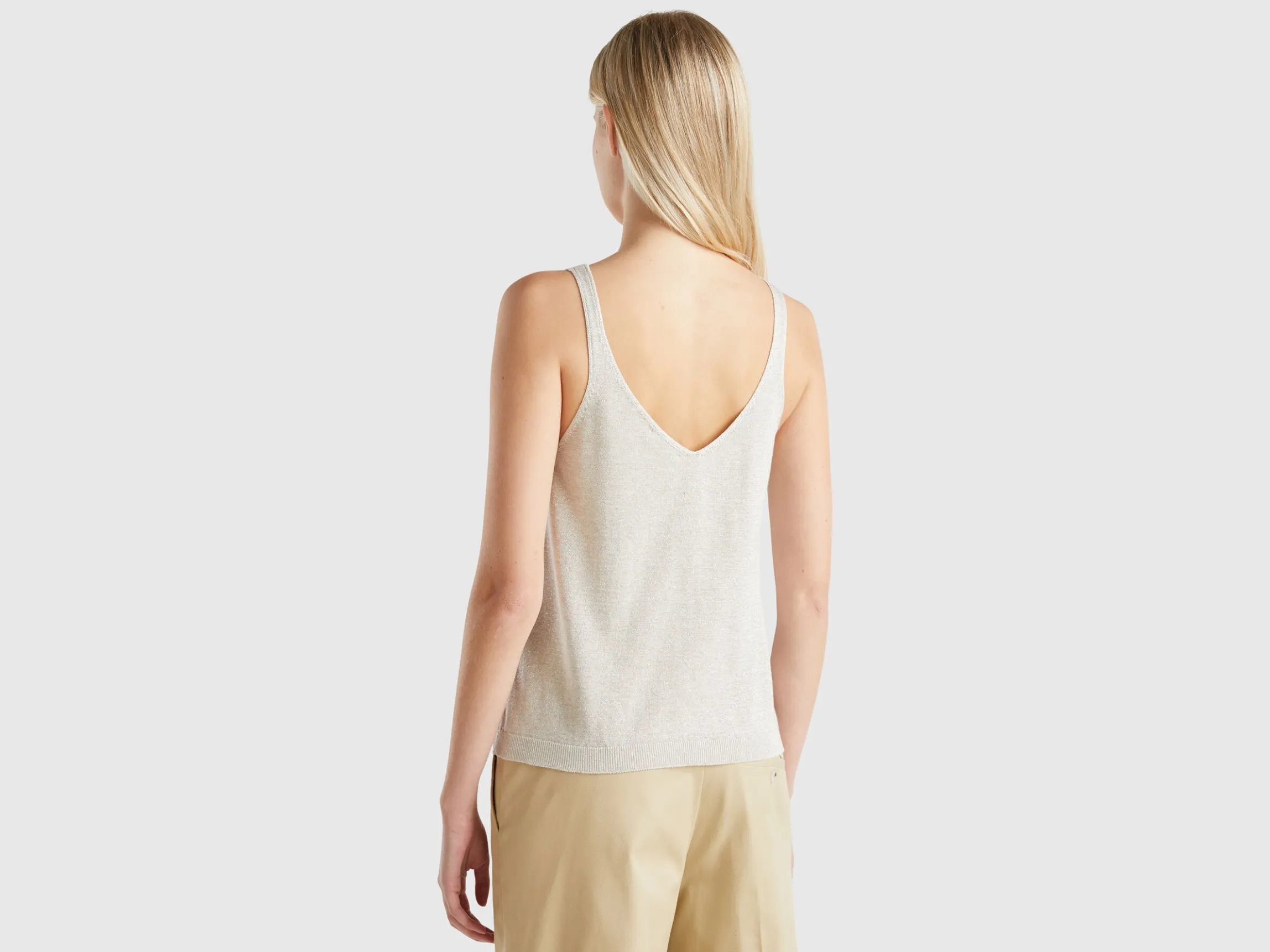 Top with V-neck and lurex