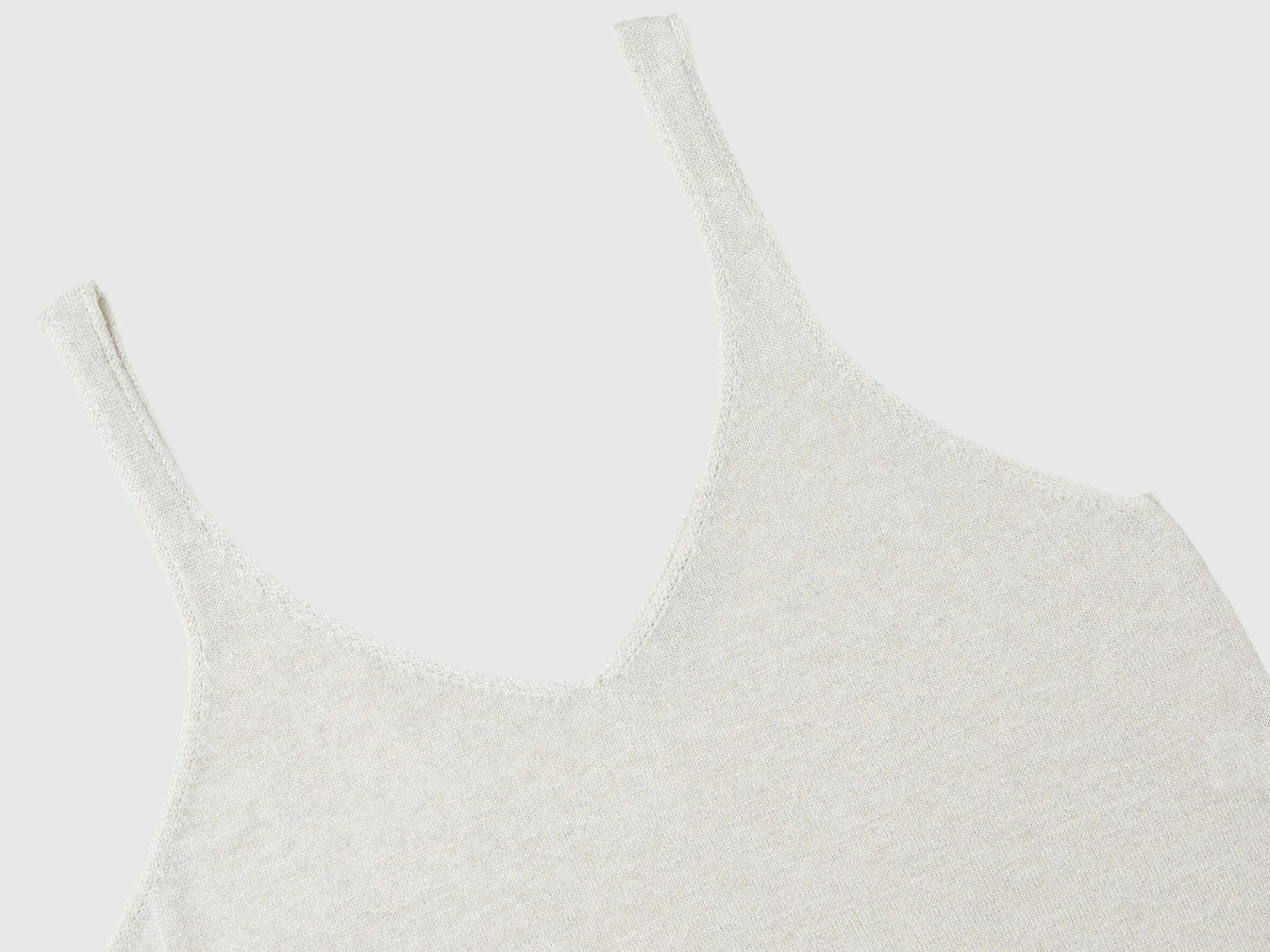 Top with V-neck and lurex