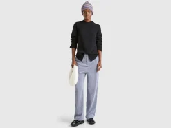 Trousers in corduroy