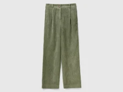 Trousers in corduroy