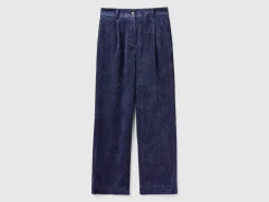 Trousers in corduroy