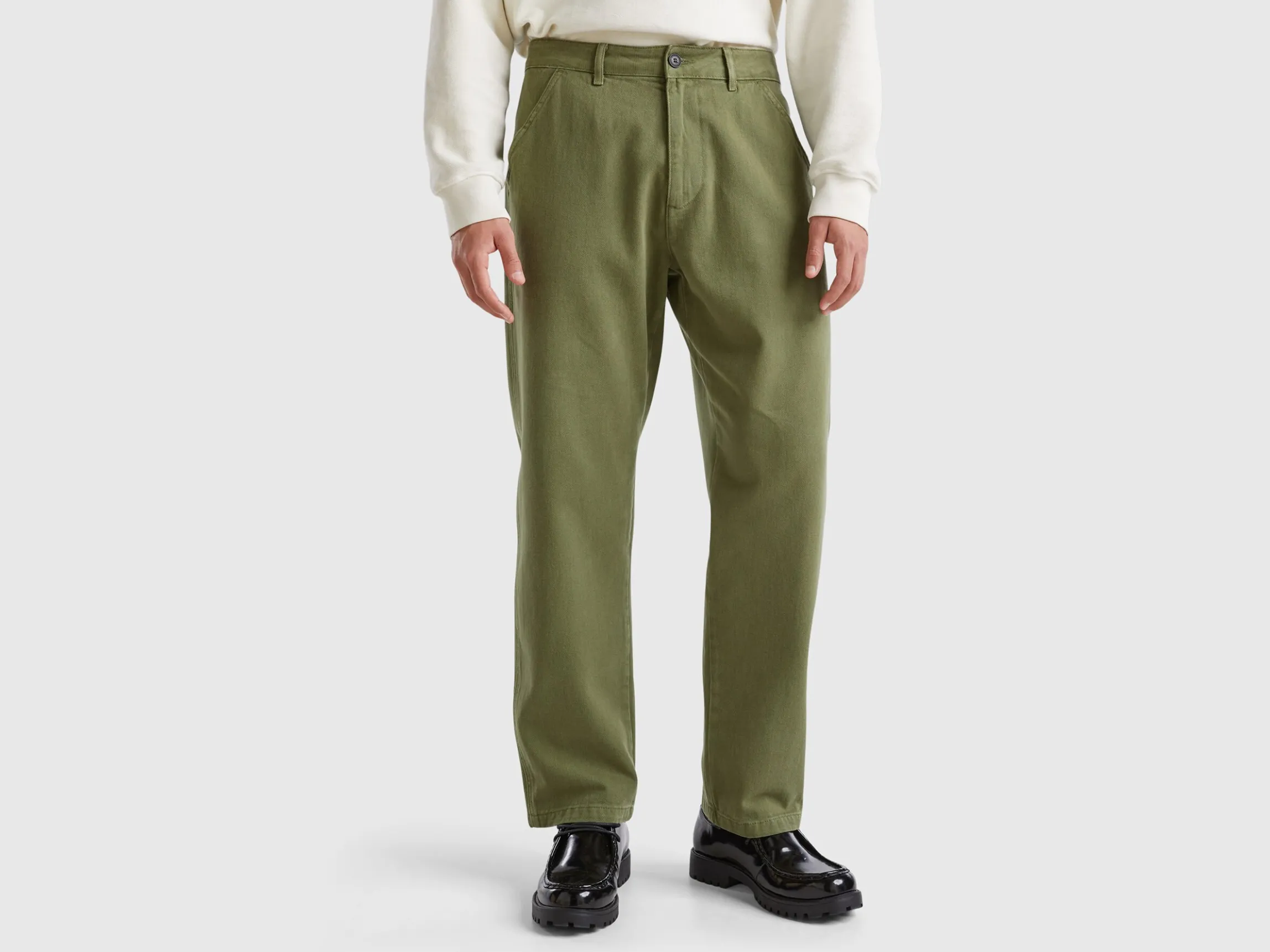 Trousers in pure linen