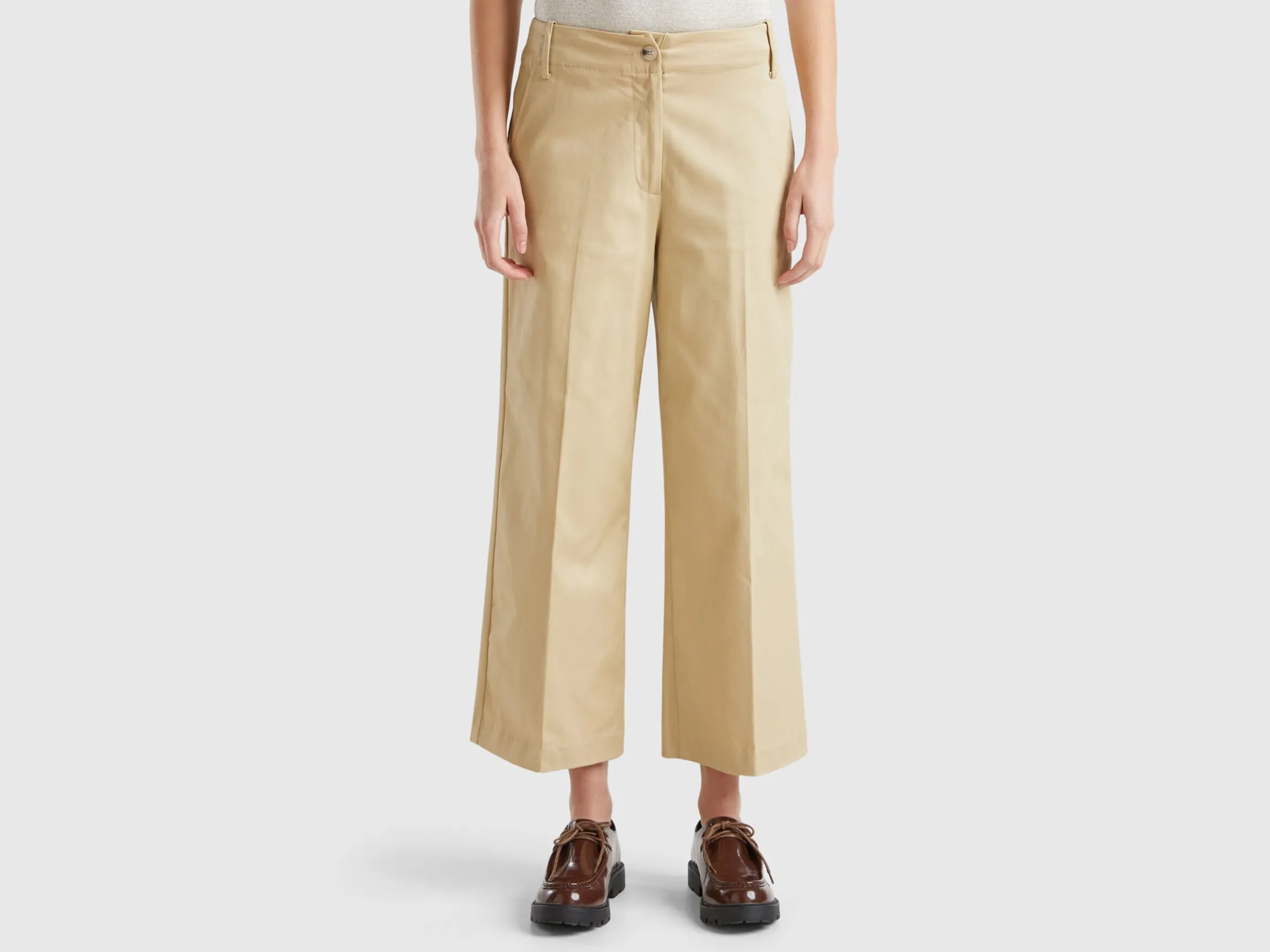 Trousers in stretch cotton with straight leg