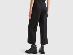 Trousers in stretch cotton with straight leg