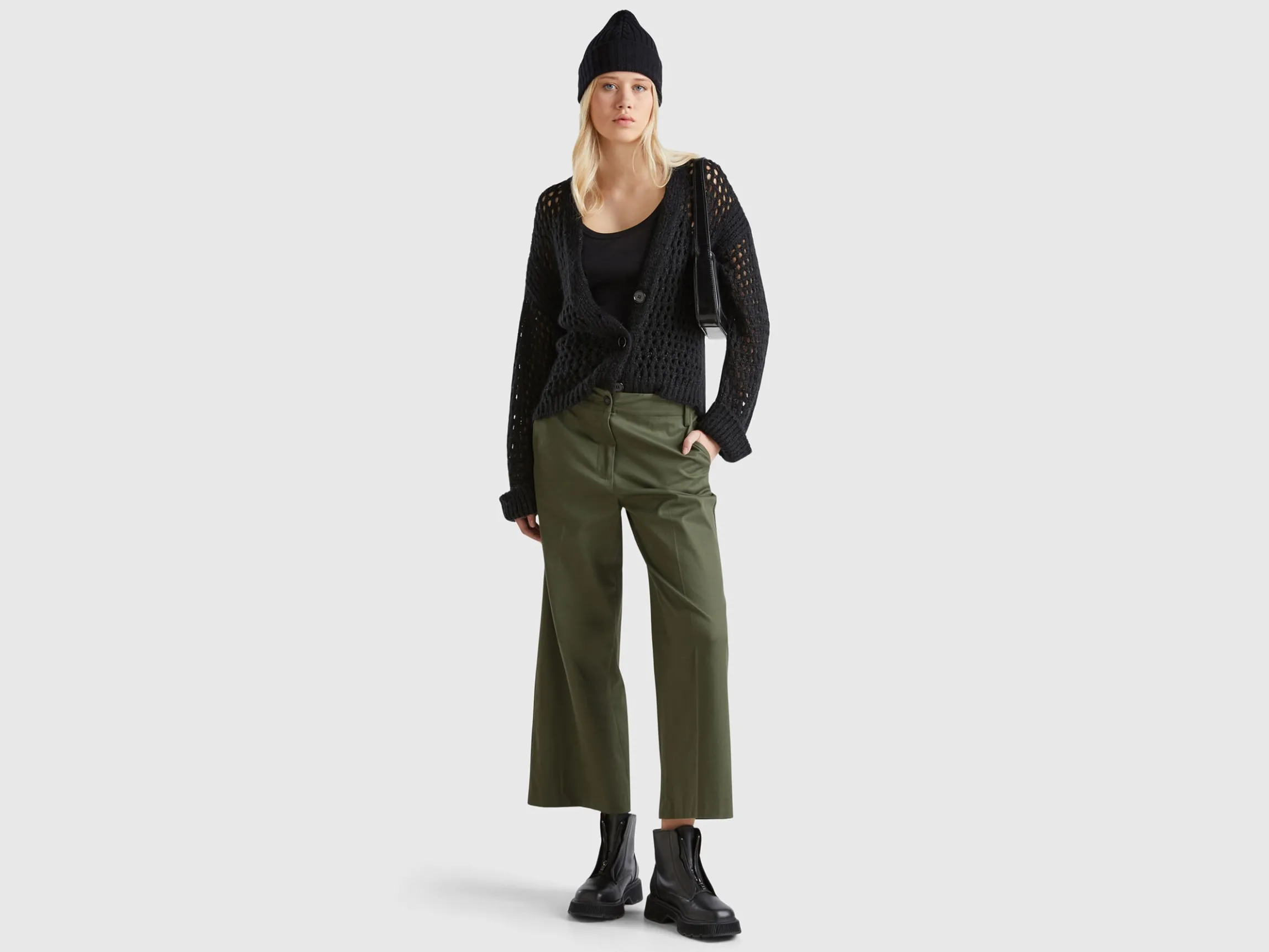 Trousers in stretch cotton with straight leg