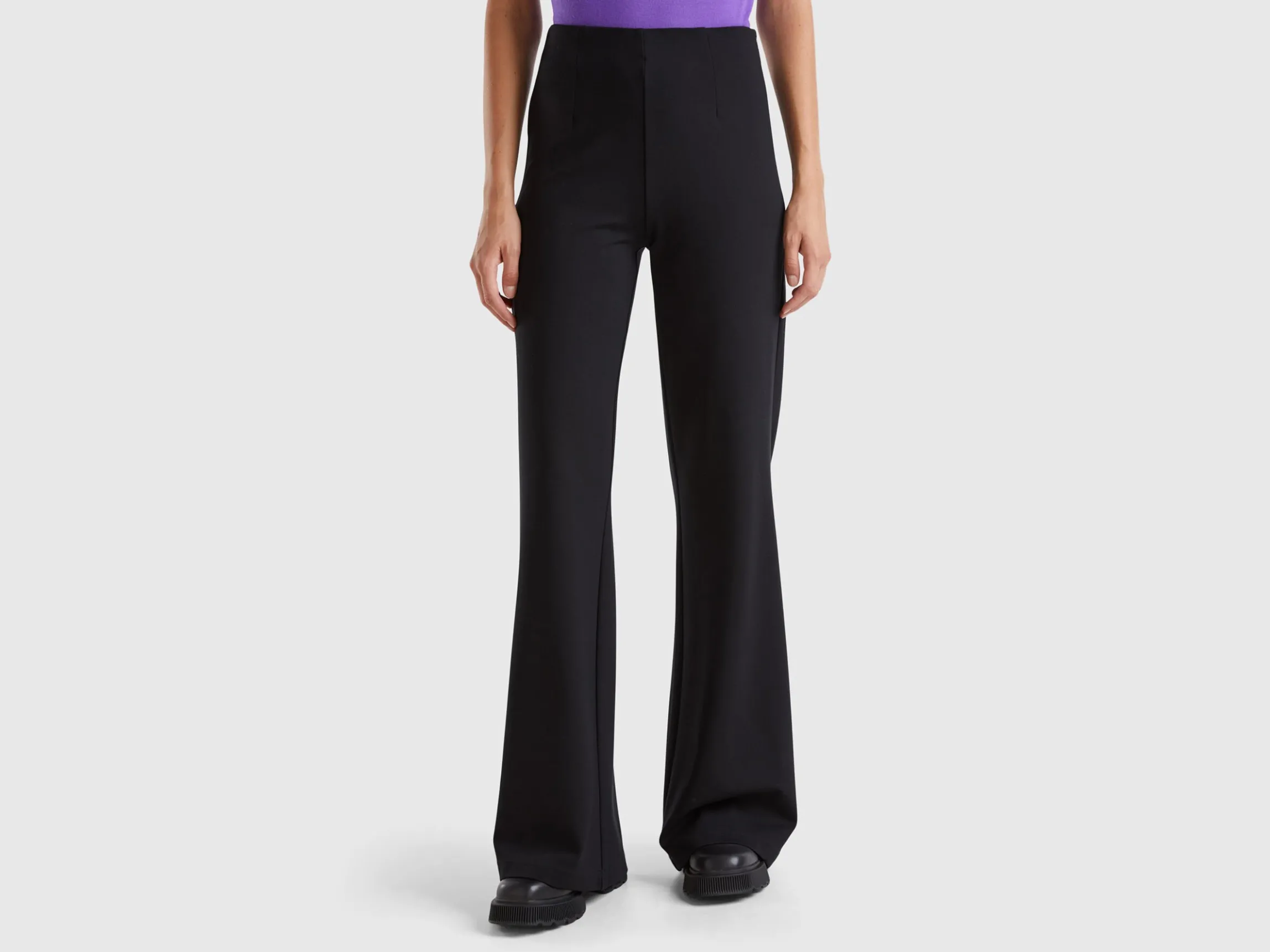 Trousers in stretch viscose blend