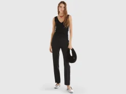 Trousers in wool and viscose blend