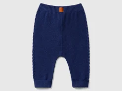 Trousers with cables in recycled wool blend