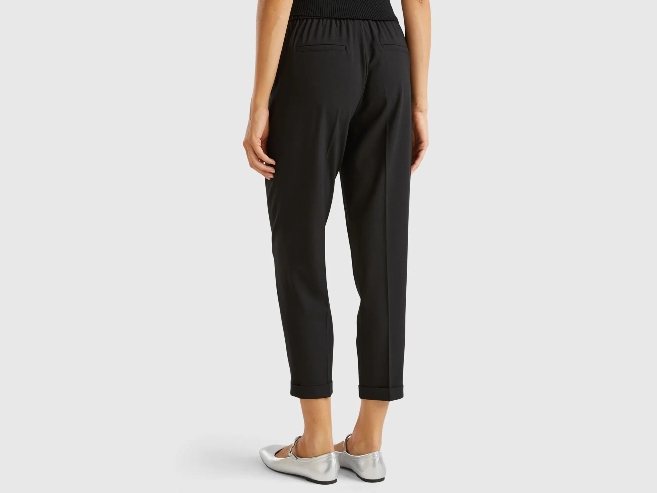 Trousers with cuff in stretch viscose blend