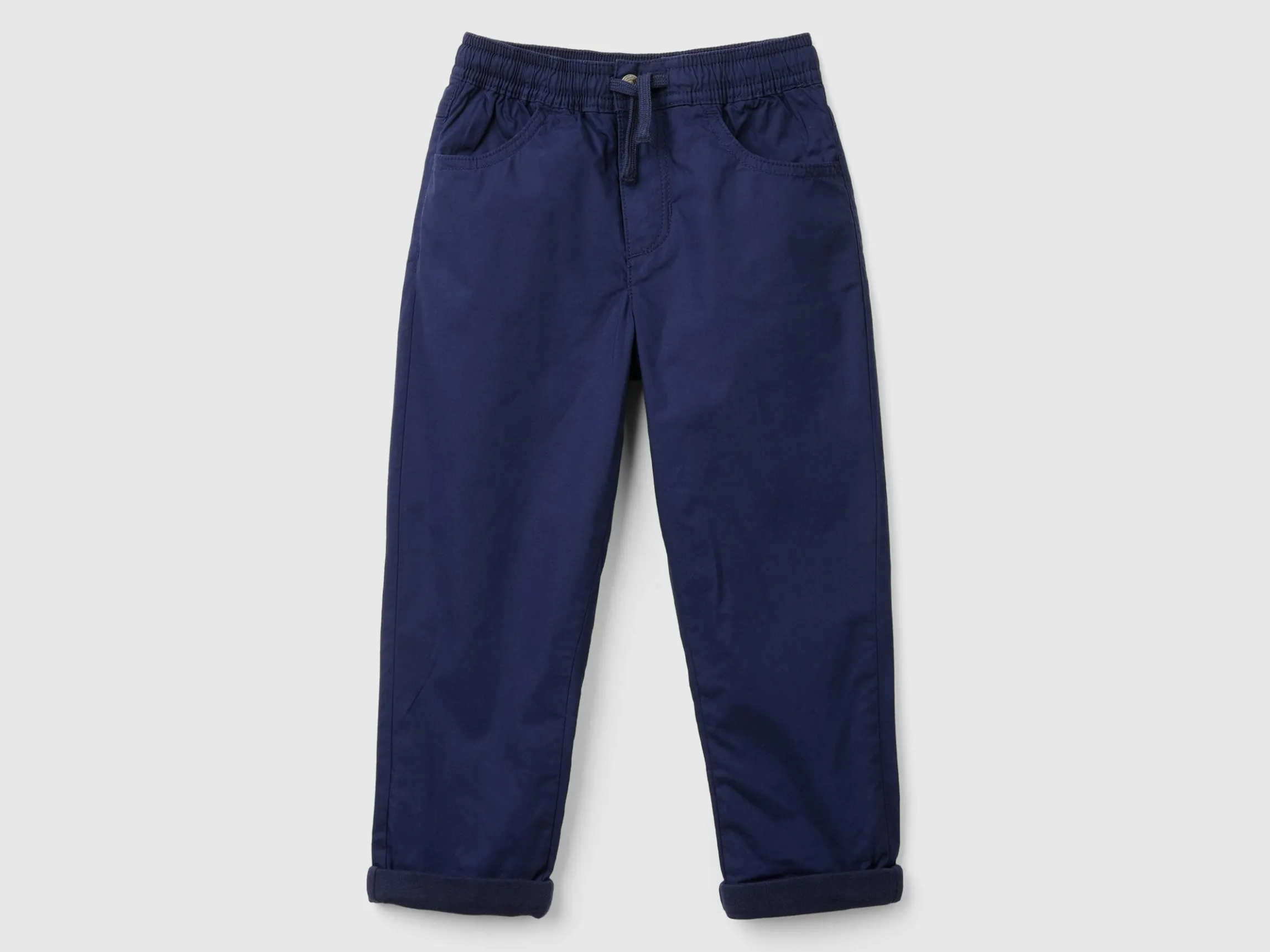 Trousers with drawstring