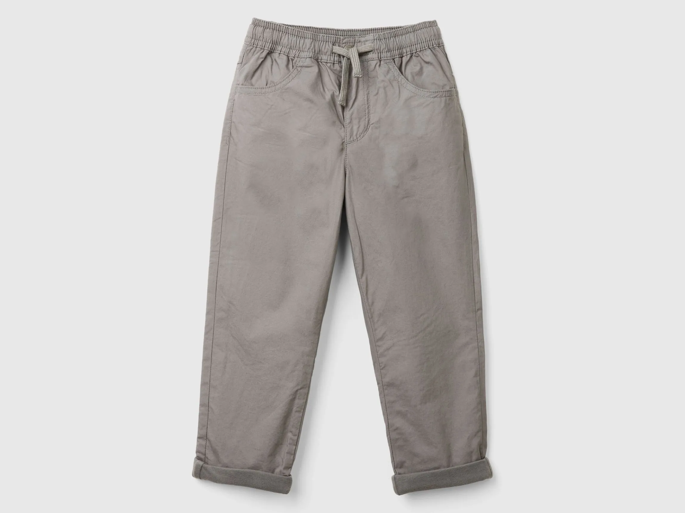 Trousers with drawstring