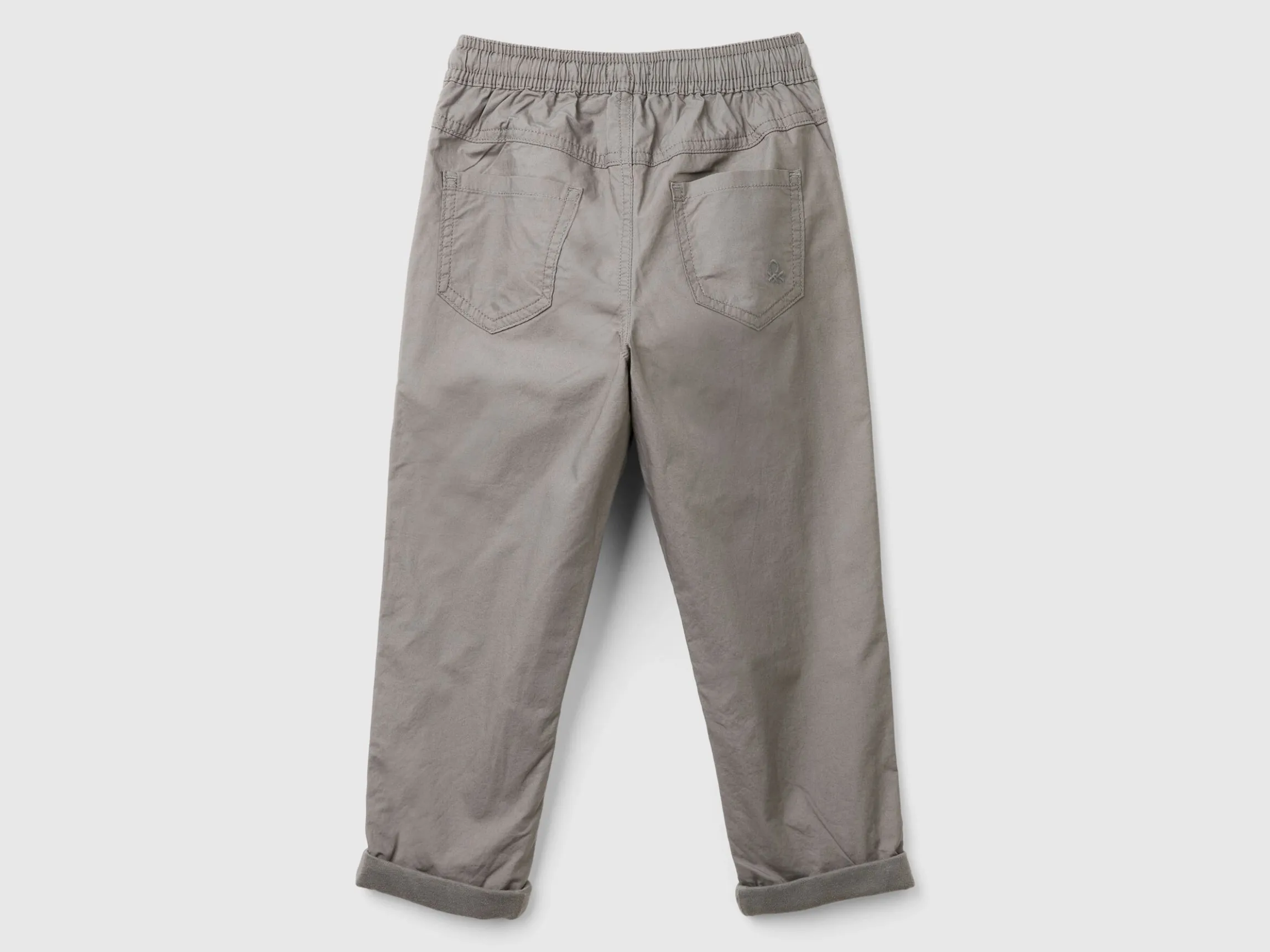 Trousers with drawstring
