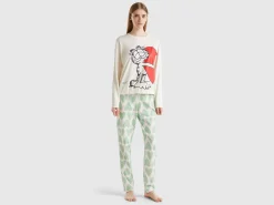 Trousers with heart print