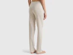 Trousers with lace details