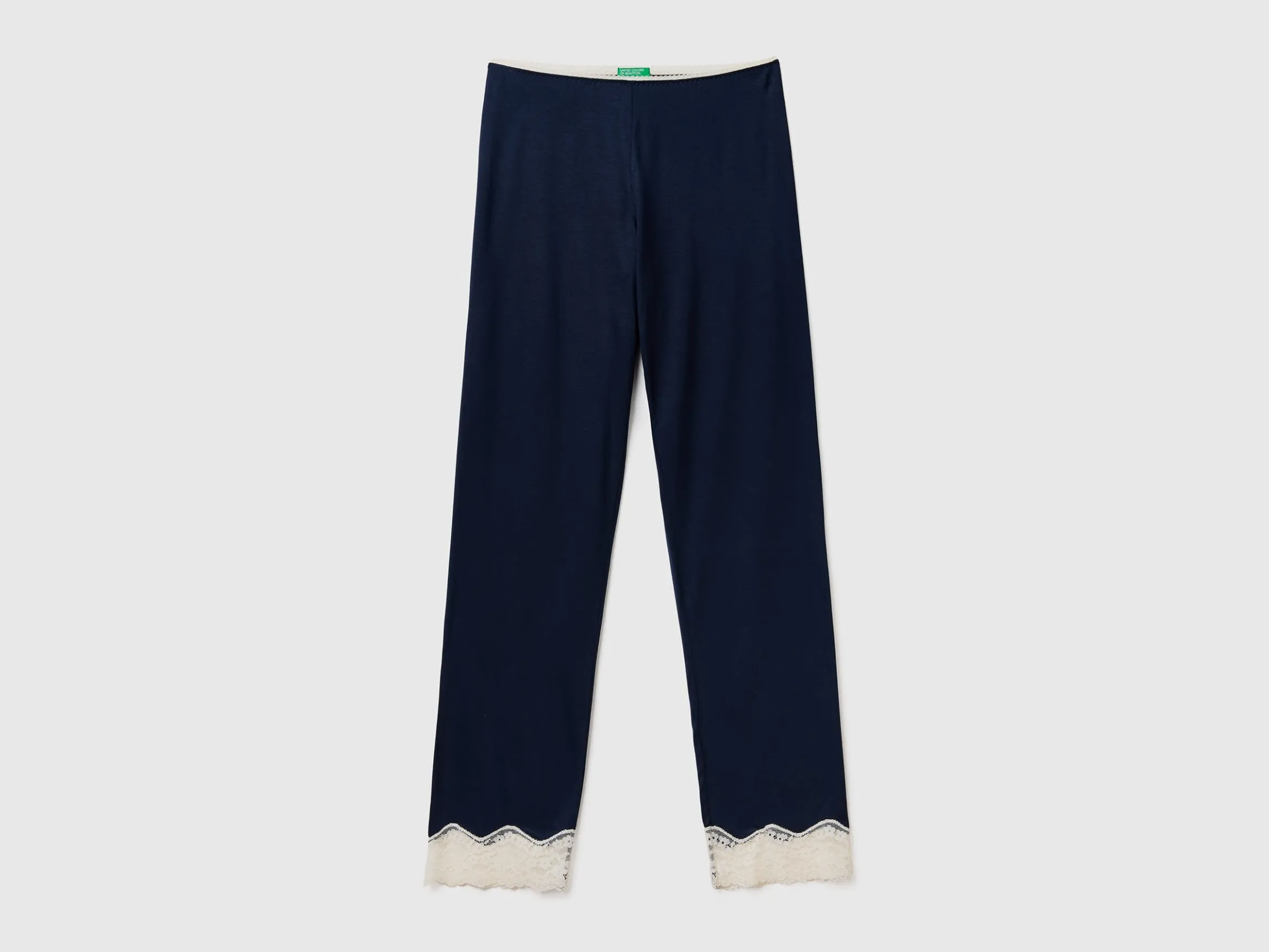 Trousers with lace details