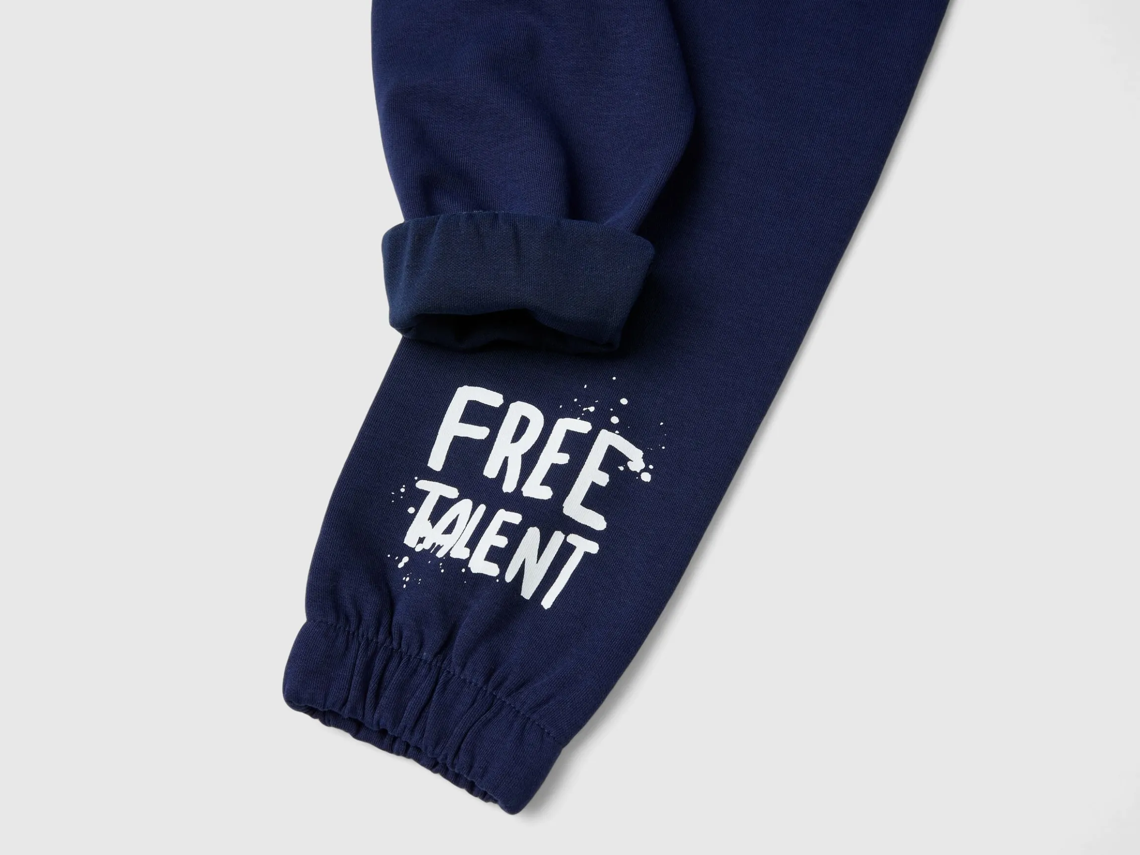 Trousers with print and drawstring